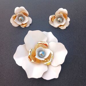 Enameled "Camellia" Brooch Sarah Coventry EarringsCream Gold Gray Vintage Soft